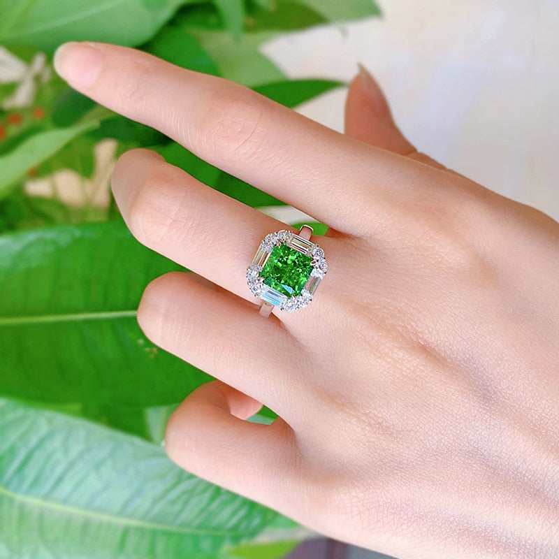 OEVAS 100% 925 Sterling Silver 4 Carat Emerald Green High Carbon Diamond Rings For Women Sparkling Wed Party Fine Jewelry Gifts